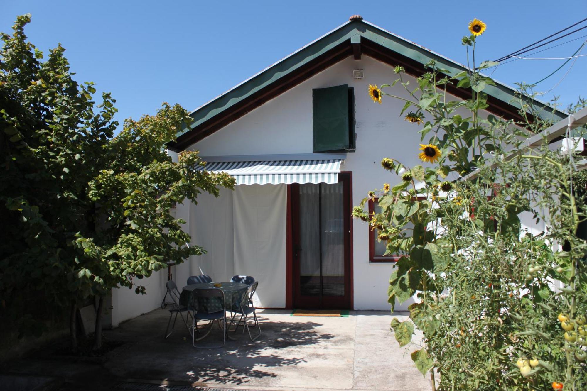 Boulevard Garden House - Free And Save Parking In The Locked Yard Ćuprija Habitación foto